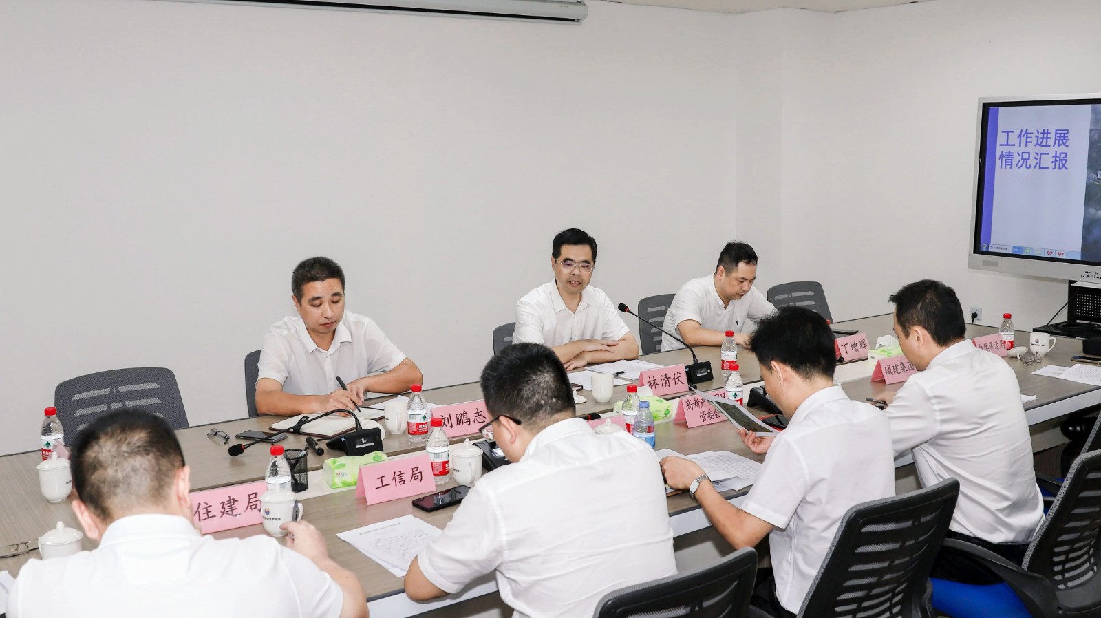 成人网站
主要领导调研泉州数字经济产业园建设发展工作